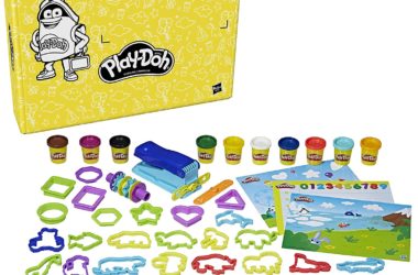 Play-Doh Arts and Crafts Box for $15.00! (Reg. $26.00)
