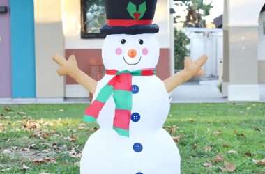 4-ft Inflatable Snowman for $17.49!