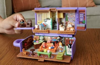 Cute! Polly Pocket Dolls Collector Friends Compact Just $50 (Reg. $81)!