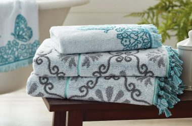 The Pioneer Woman 4Pc Bath Towel Set Only $19.98!