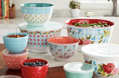 The Pioneer Woman Mixing Bowl Set with Lids Only $22.96 (Reg. $38)!